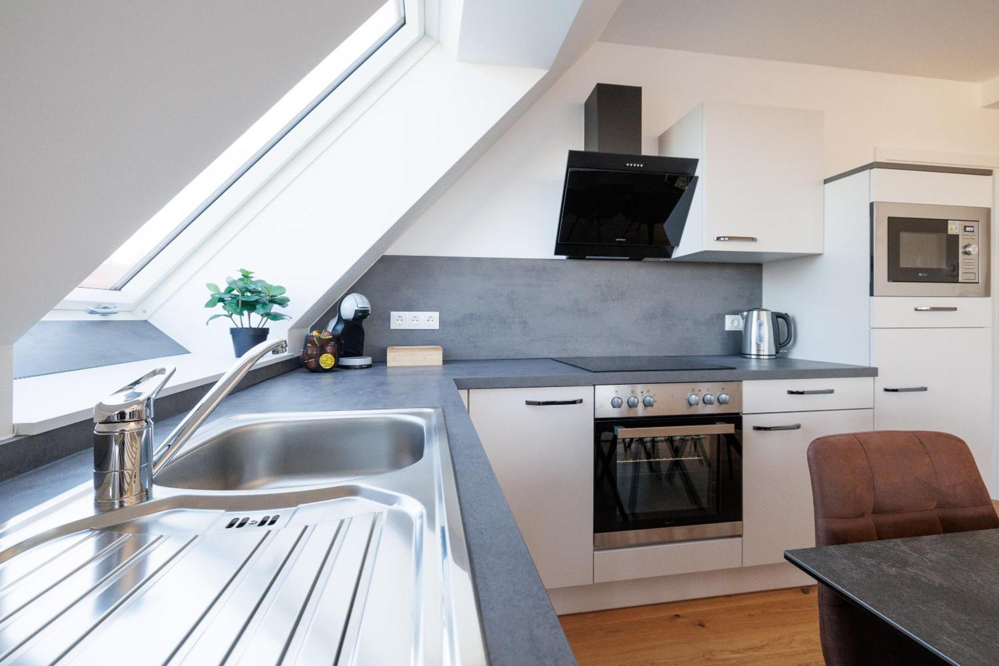 וינה Symphony Apartments 40 - Modern Loft With Terrace And Grill In Central Location מראה חיצוני תמונה