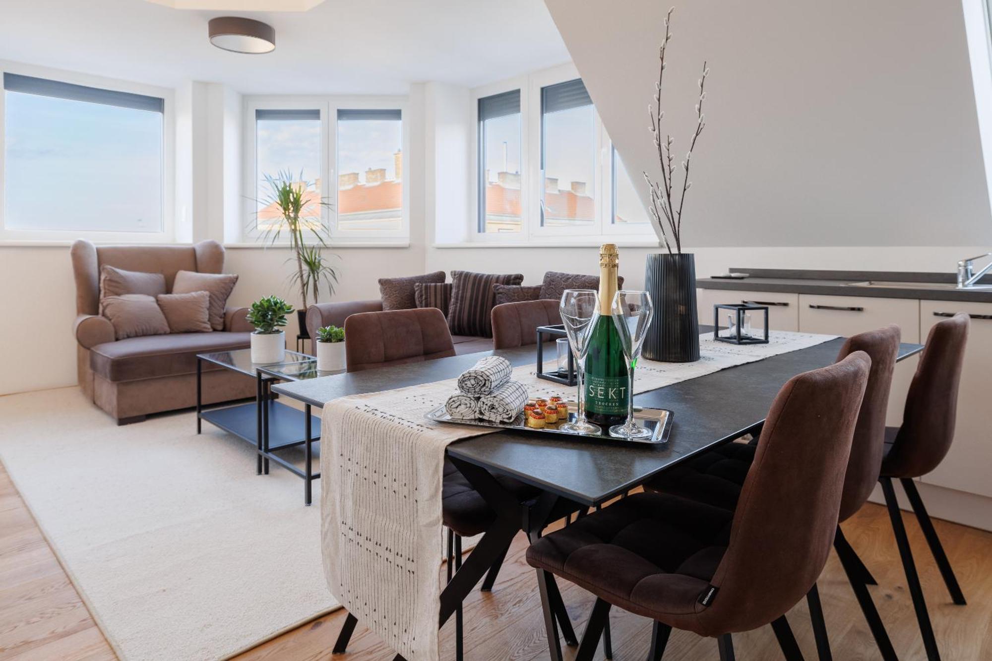 וינה Symphony Apartments 40 - Modern Loft With Terrace And Grill In Central Location מראה חיצוני תמונה