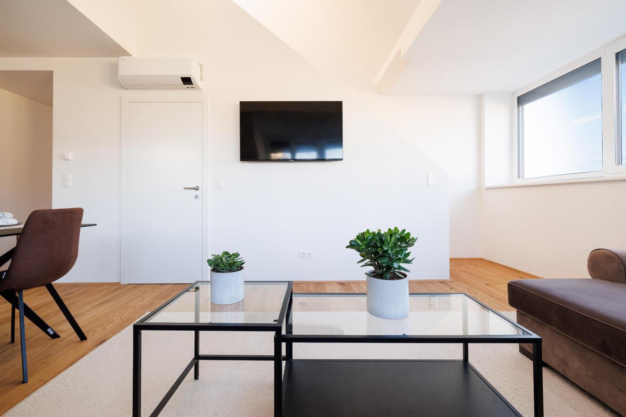 וינה Symphony Apartments 40 - Modern Loft With Terrace And Grill In Central Location מראה חיצוני תמונה